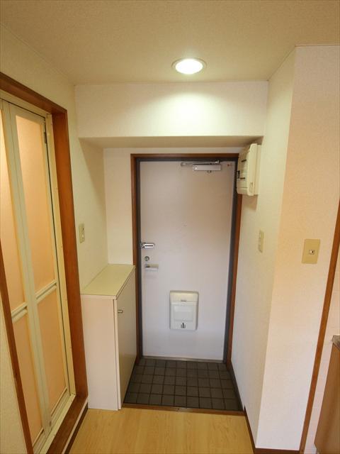 玄関　松山市山越　グランアルブル山越II　玄関