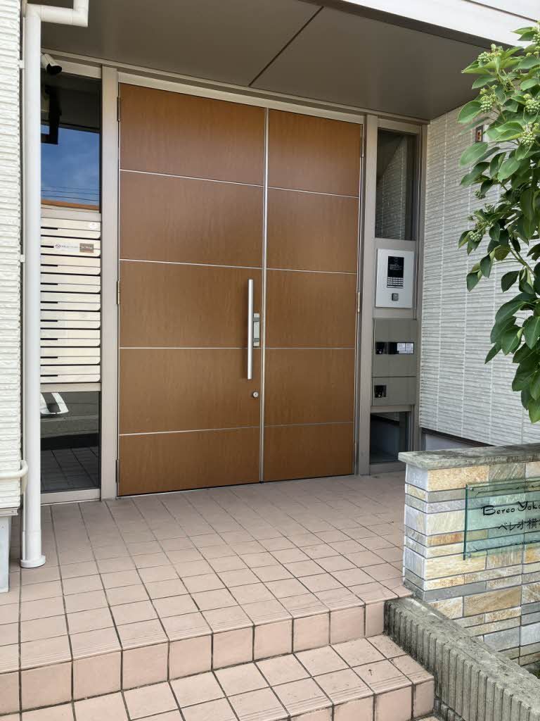 建物外観　エントランス