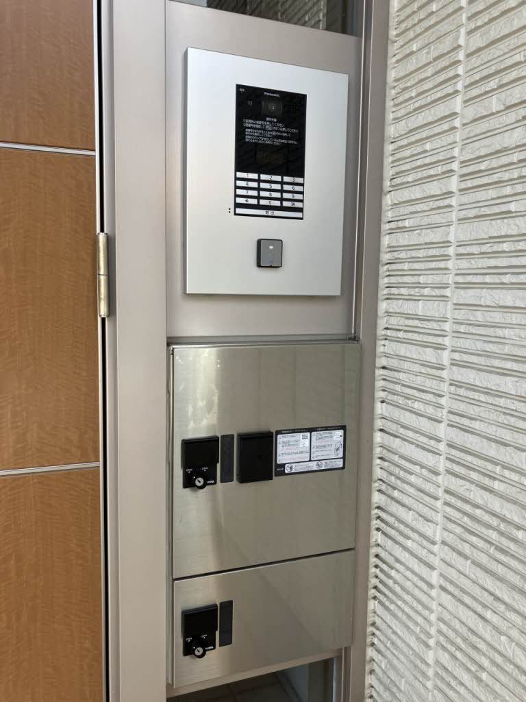 建物外観　オートロック