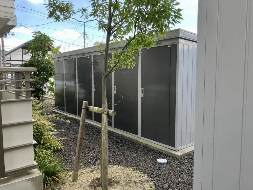 建物外観　ストッカー