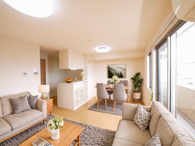 居室・リビング　CGで家具等を配置したもので家具等は含まれません。