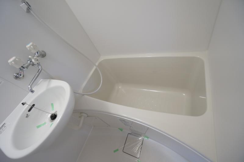 バス・シャワールーム　ゆったり過ごせるお風呂です