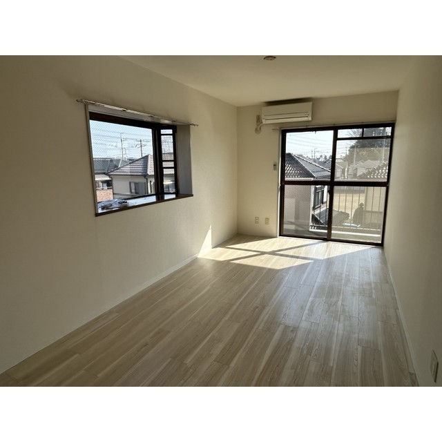 居室・リビング　ゆったり過ごせる居間です