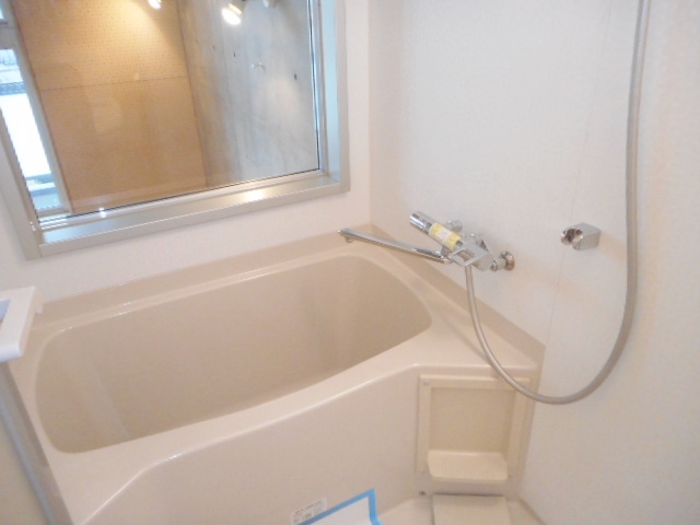 バス・シャワールーム　別部屋参考写真