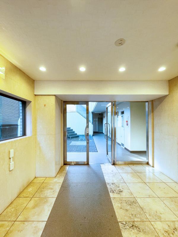 エントランス　エントランス