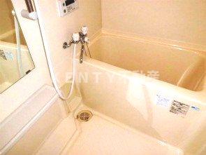 バス・シャワールーム　お風呂で日々の疲れを落としましょう