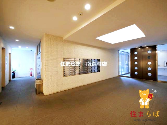 エントランス　共用部の印象も大切に