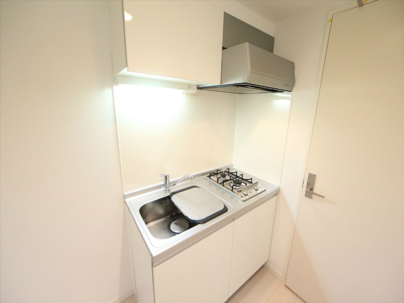 キッチン　システムキッチン（ガス2口）冷蔵庫・レンジ等ご用意できます