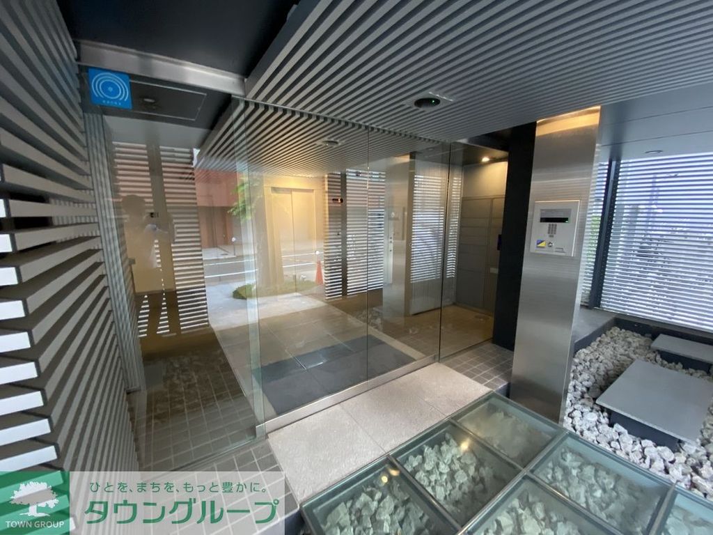 エントランス　エントランス