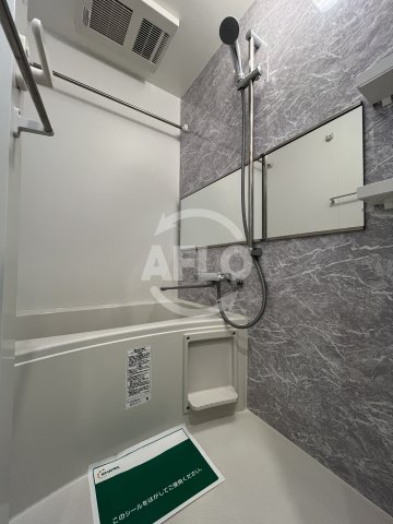 バス・シャワールーム　スプランディッド十三本町　浴室