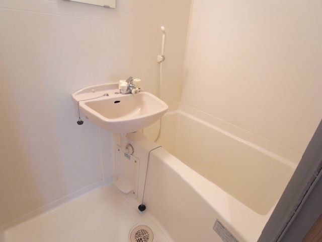 バス・シャワールーム　別号室