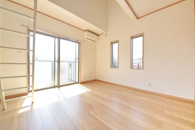 居室・リビング　居室