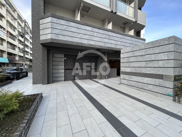 エントランス　エムブイインプ新大阪　エントランス