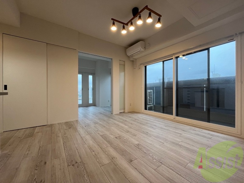 居室・リビング　広くてきれいなリビングです！快適に過ごせそうですね。