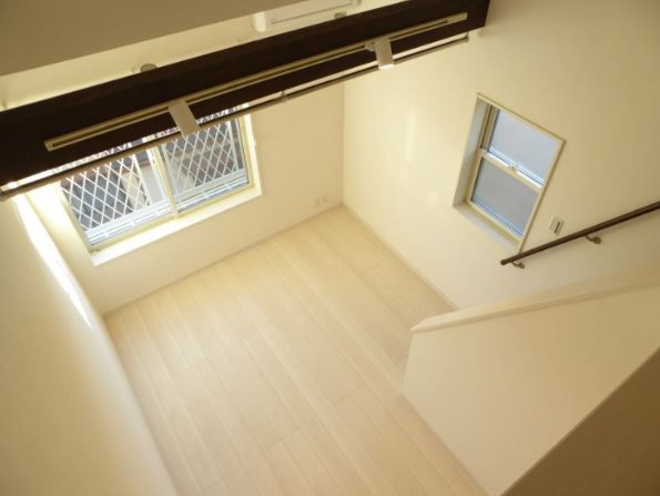 居室・リビング　2面採光のリビング♪