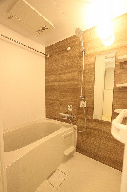バス・シャワールーム　同物件別号室の写真です。