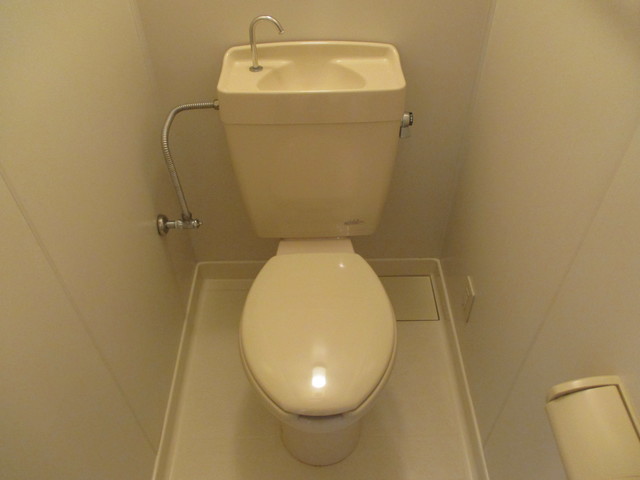 トイレ　キレイなトイレですね