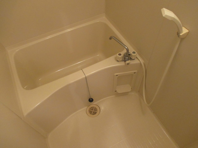 バス・シャワールーム　キレイなお風呂です