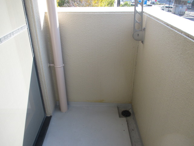 バルコニー　明るいバルコニーです