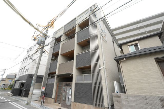 建物外観　オートロックで安心です◎