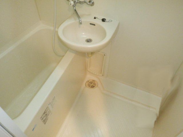 バス・シャワールーム　※別室参考写真