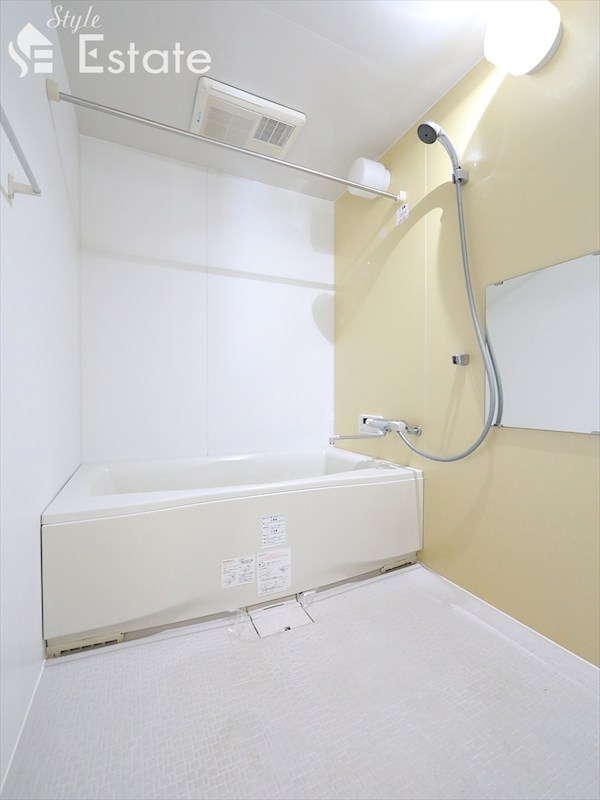 バス・シャワールーム　バスルーム