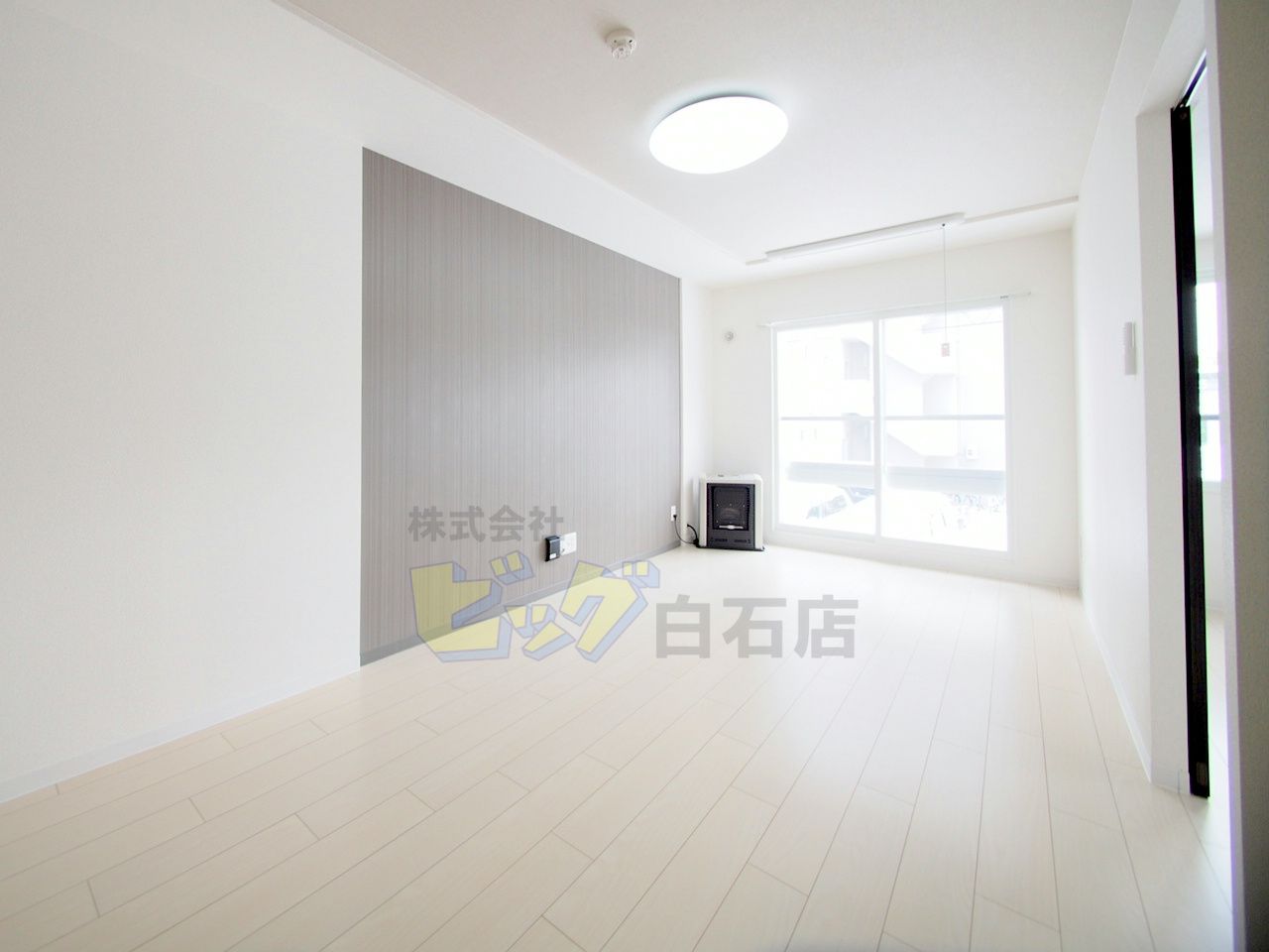 居室・リビング　日当たり良好で明るいリビングです♪