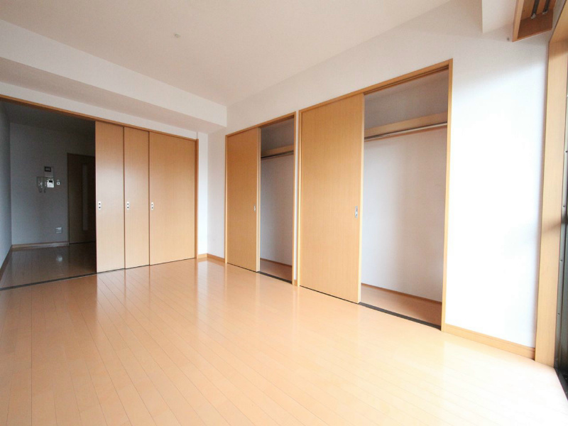 その他部屋・スペース　洋室7.6帖　ＤＫ8帖とつなげても仕切っても使えます