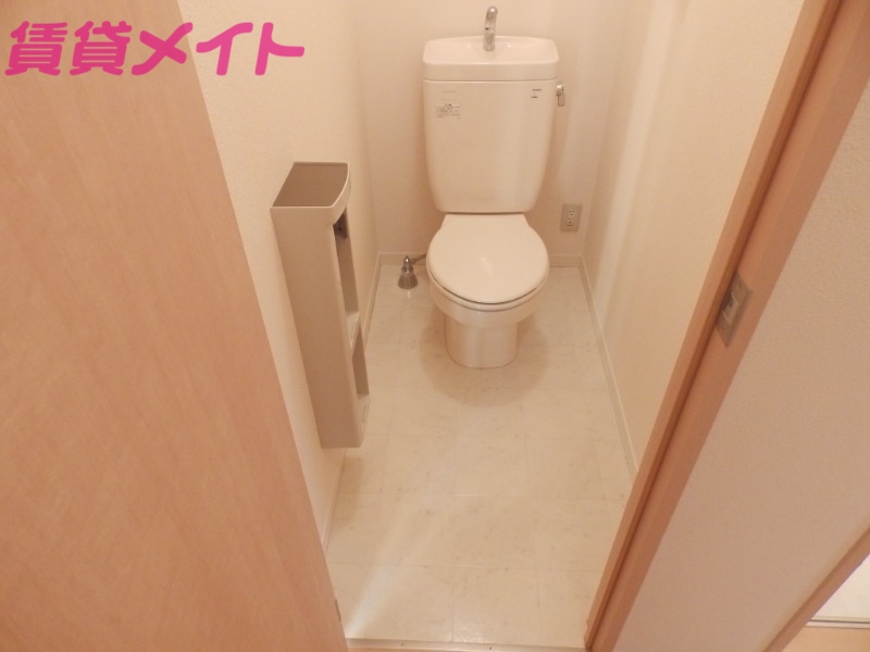 トイレ　同物件別室写真