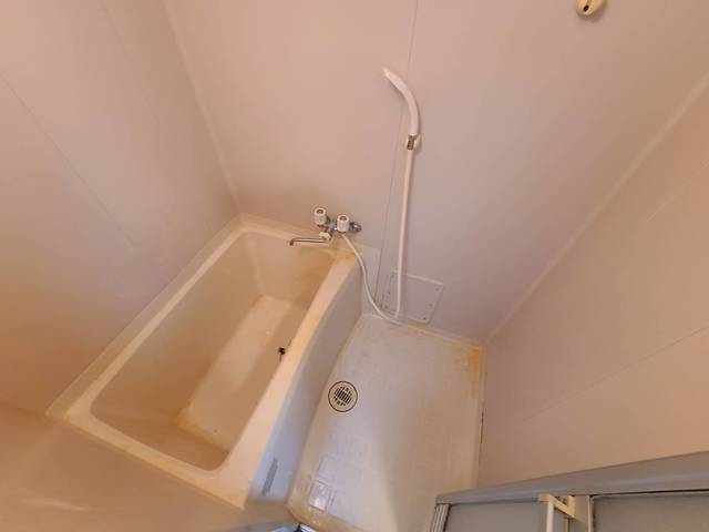 バス・シャワールーム　シャワー付きのお風呂です