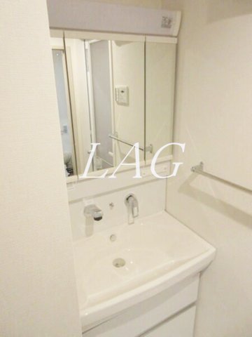 洗面設備　独立洗面台です。