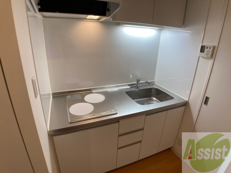 キッチン　こちらはキッチン。調理スペースもあり使いやすそうです。