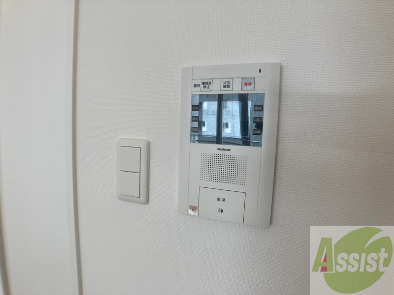 セキュリティ　モニターホンなので来客様の顔が見れます。安心ですね！