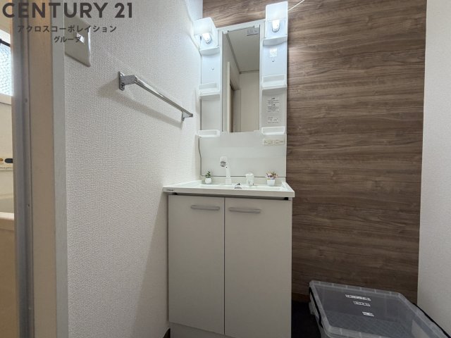 トイレ　温水洗浄暖房便座ついてます♪