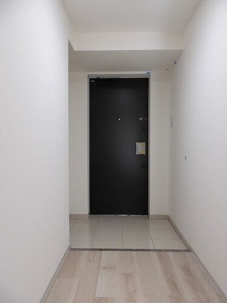 玄関　写真はイメージです。詳細は弊社にて内見をお願い致します！