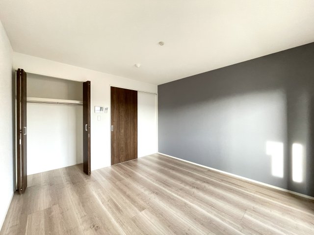 居室・リビング　※左右反転タイプ・別室の写真になります。