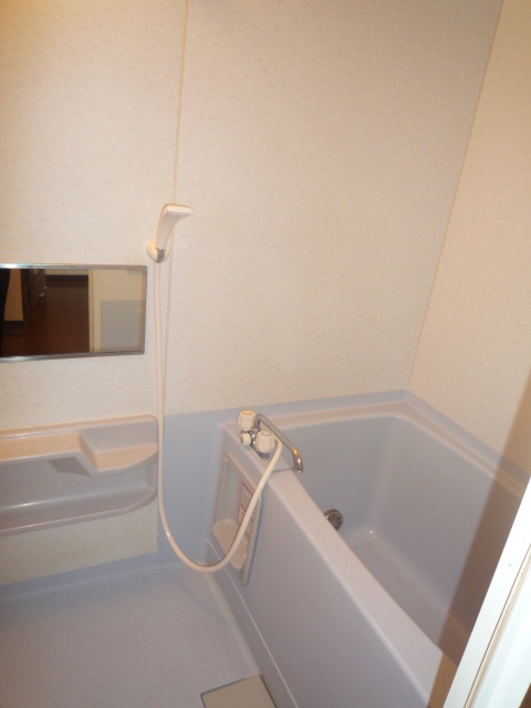 バス・シャワールーム　追焚付給湯、一日の疲れを取りましょー