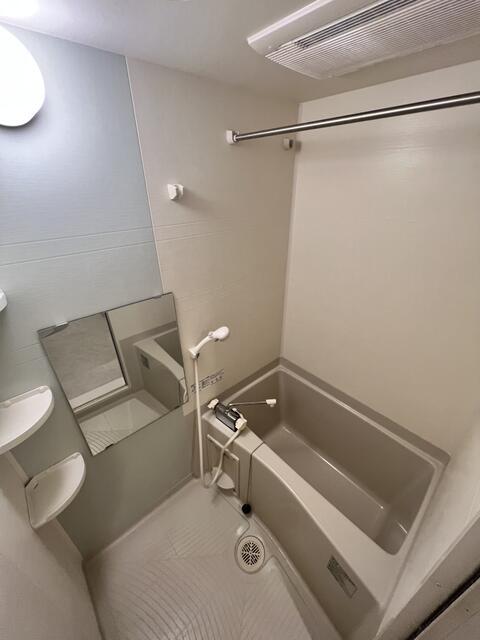 バス・シャワールーム　?