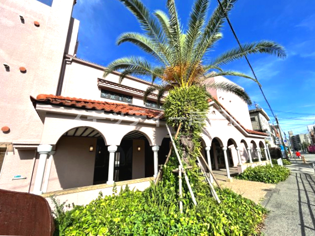 建物外観　オートロック・宅配BOX付です