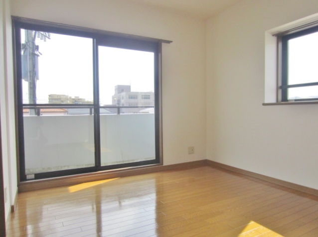 その他部屋・スペース　南側洋室６．３帖