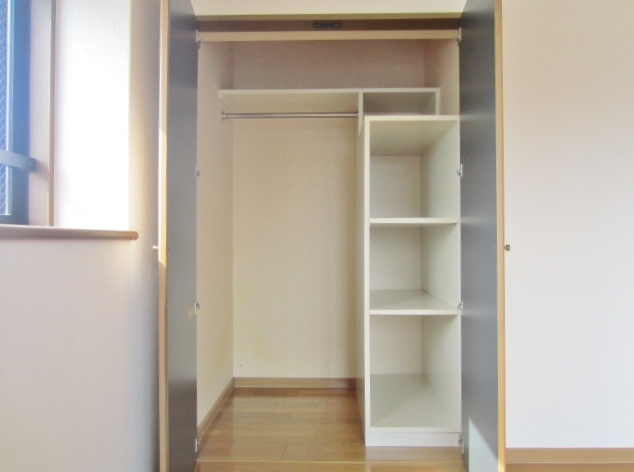 収納　南側洋室のクローゼット