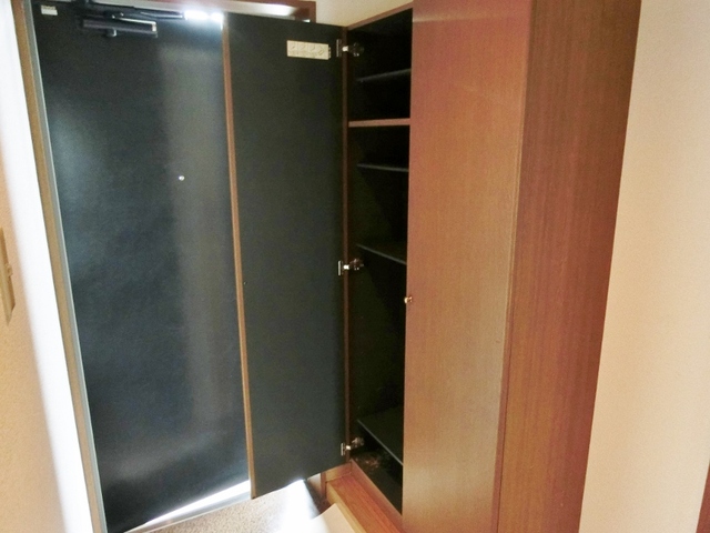 玄関　シューズボックス