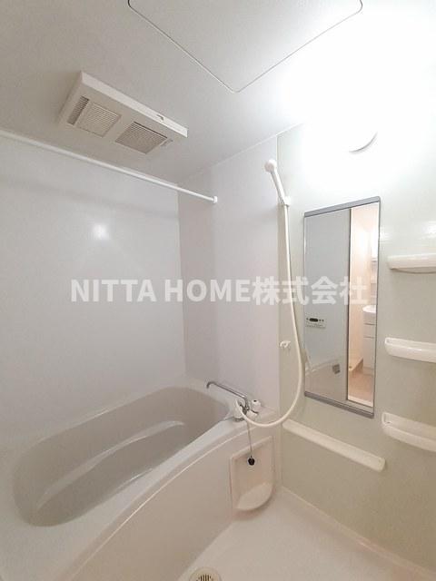 バス・シャワールーム　浴室乾燥機・追い焚き機能付き★