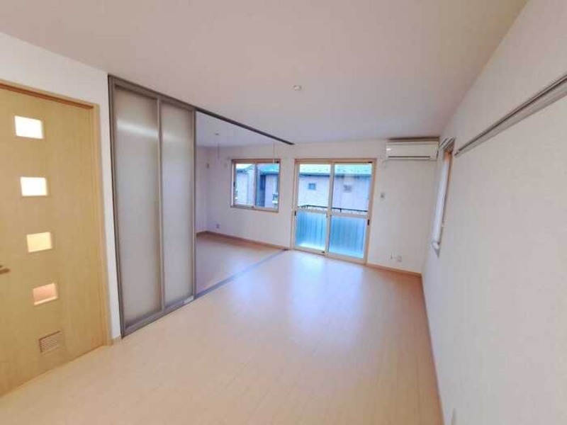 居室・リビング　図面と現状に相違がある場合には現状を優先