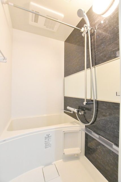 バス・シャワールーム　★★浴室乾燥機付きバスルーム★★