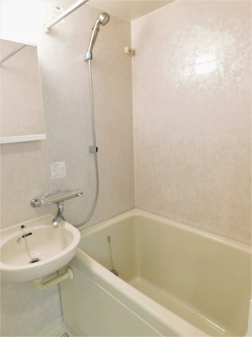 バス・シャワールーム　バス