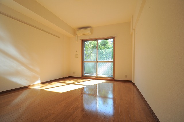 居室・リビング　※別部屋参考