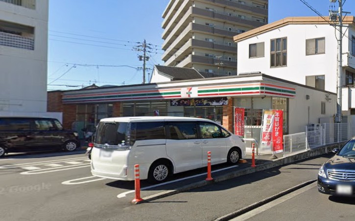 コンビニ　セブンイレブン静岡馬渕1丁目店（コンビニ）まで213m
