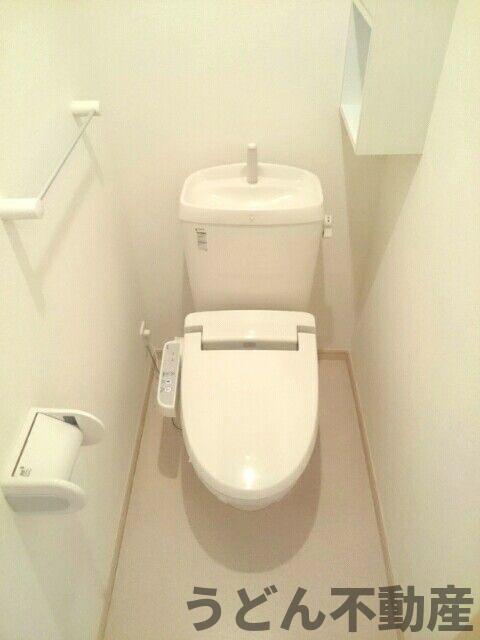 トイレ　うどん県のお部屋探しはうどん不動産へ うどんちゃんとLINE