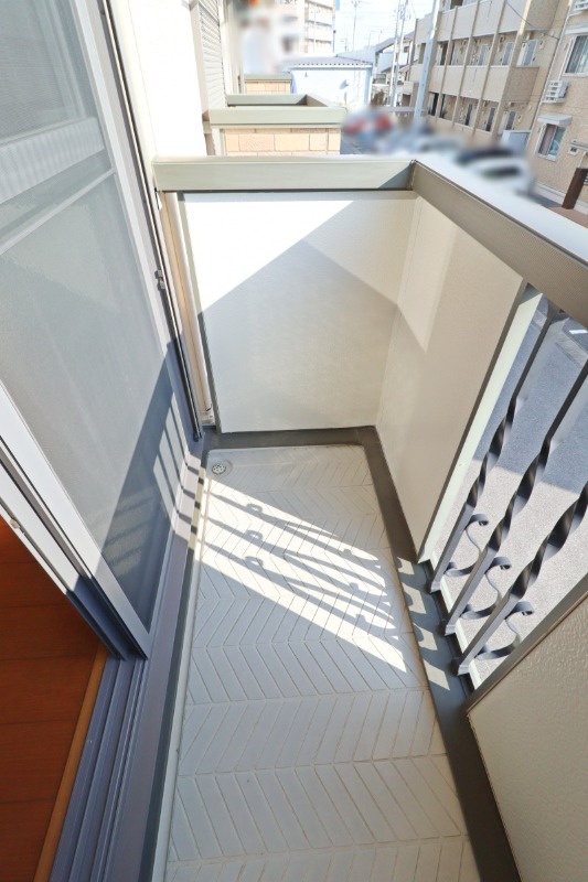 バルコニー　図面と現状に相違がある場合には現状を優先